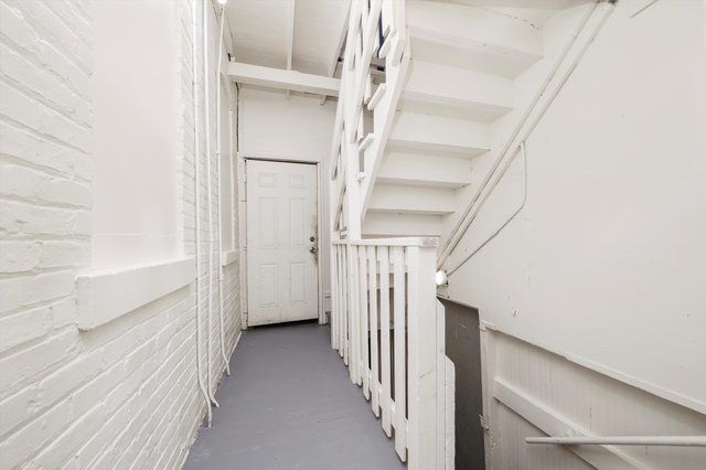 8239 S Colfax Avenue, Chicago, IL 60617