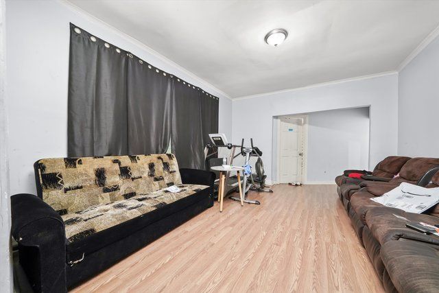 8239 S Colfax Avenue, Chicago, IL 60617