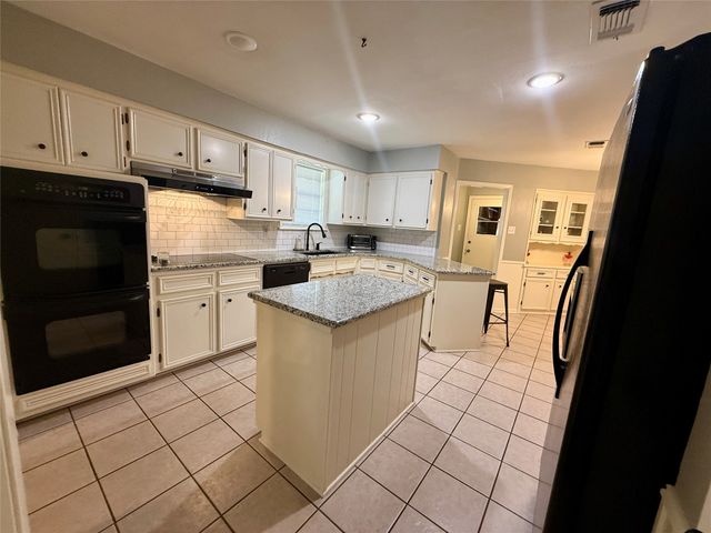 3005 Anthony Drive, Sherman, TX 75092