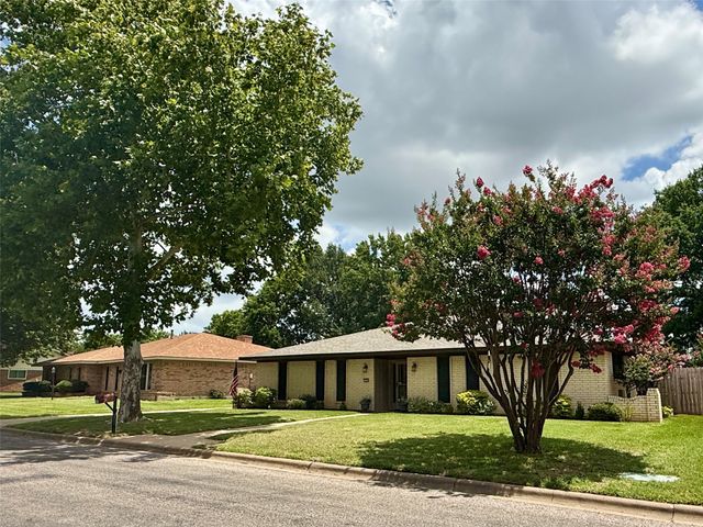 3005 Anthony Drive, Sherman, TX 75092
