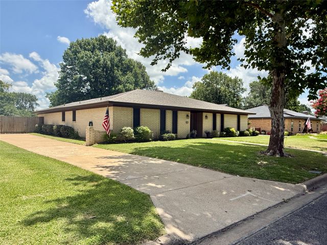 3005 Anthony Drive, Sherman, TX 75092