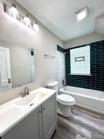 3501 McFarlan Road, Cincinnati, OH 45211