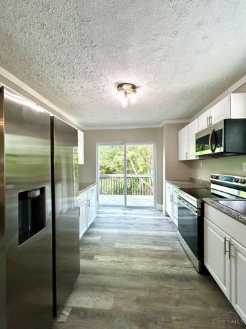 3501 McFarlan Road, Cincinnati, OH 45211