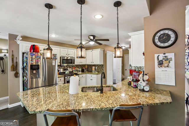 105 Stratford Circle, Stockbridge, GA 30281