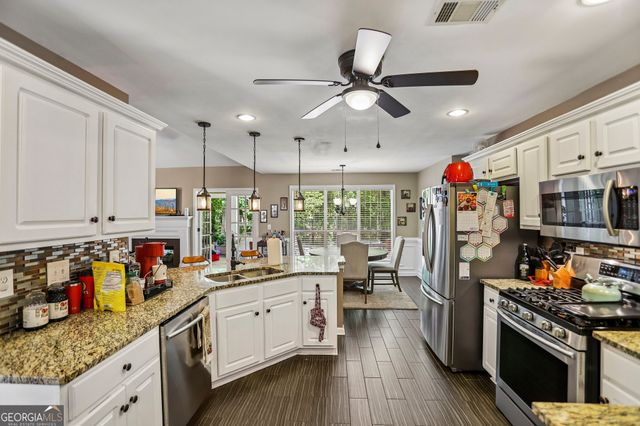 105 Stratford Circle, Stockbridge, GA 30281