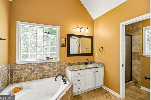 105 Stratford Circle, Stockbridge, GA 30281