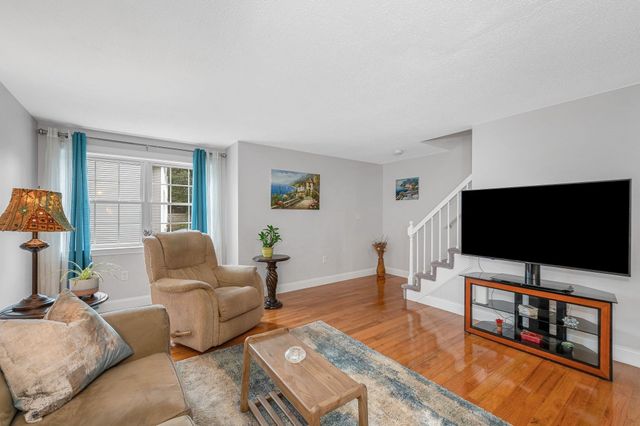 80 Smith Street 3A, Lowell, MA 01851