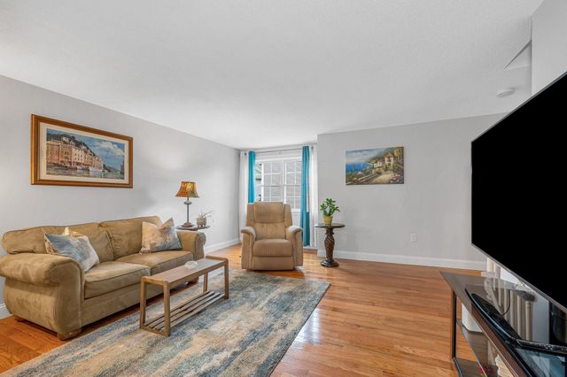 80 Smith Street 3A, Lowell, MA 01851