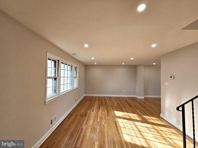 4904 SHOPTON DR, Temple Hills, MD 20748