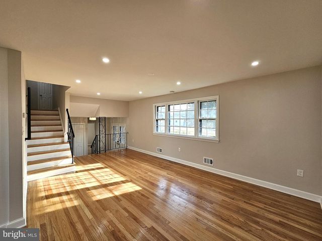 4904 SHOPTON DR, Temple Hills, MD 20748