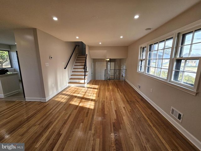 4904 SHOPTON DR, Temple Hills, MD 20748