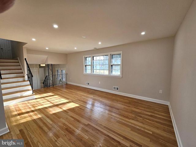 4904 SHOPTON DR, Temple Hills, MD 20748