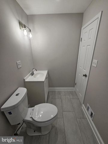 4904 SHOPTON DR, Temple Hills, MD 20748