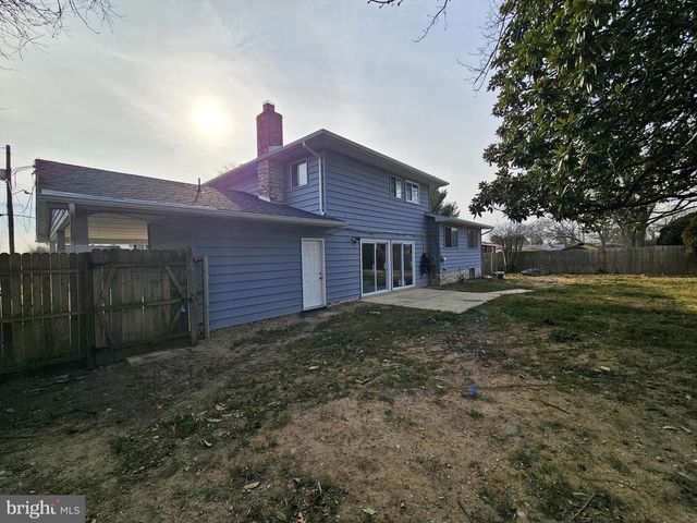 4904 SHOPTON DR, Temple Hills, MD 20748