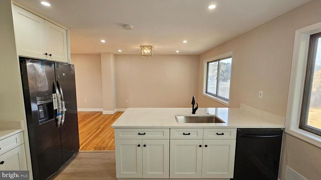 4904 SHOPTON DR, Temple Hills, MD 20748