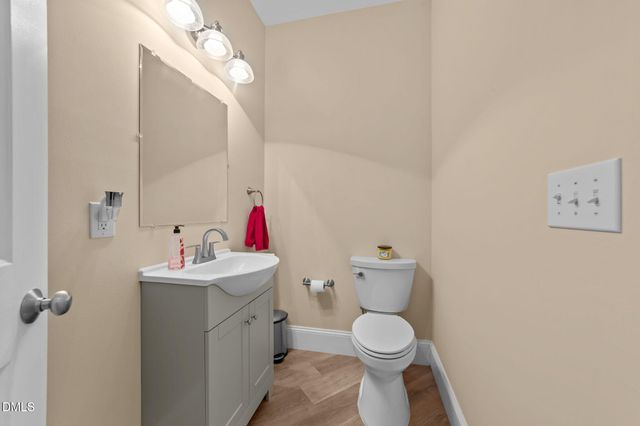 6952 Ogburn Farms Drive, Willow Springs, NC 27592