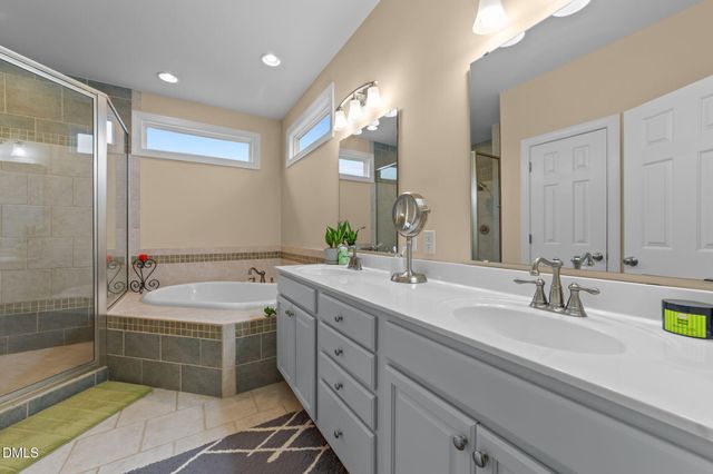 6952 Ogburn Farms Drive, Willow Springs, NC 27592