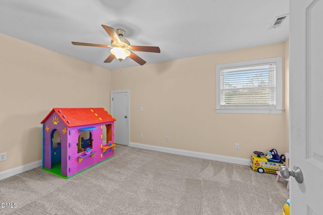 6952 Ogburn Farms Drive, Willow Springs, NC 27592