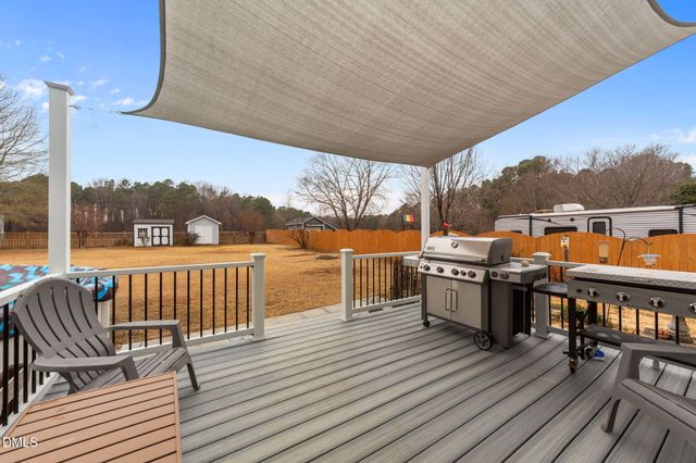 6952 Ogburn Farms Drive, Willow Springs, NC 27592