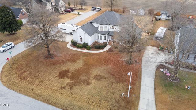 6952 Ogburn Farms Drive, Willow Springs, NC 27592