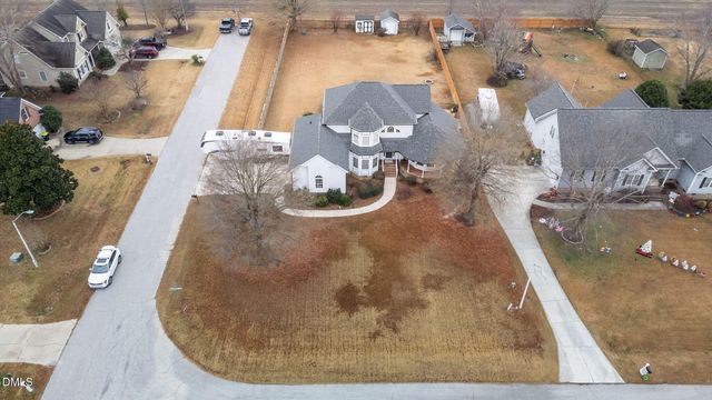 6952 Ogburn Farms Drive, Willow Springs, NC 27592