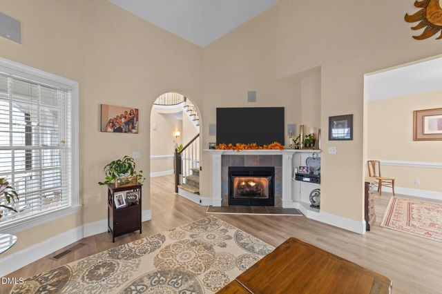 6952 Ogburn Farms Drive, Willow Springs, NC 27592