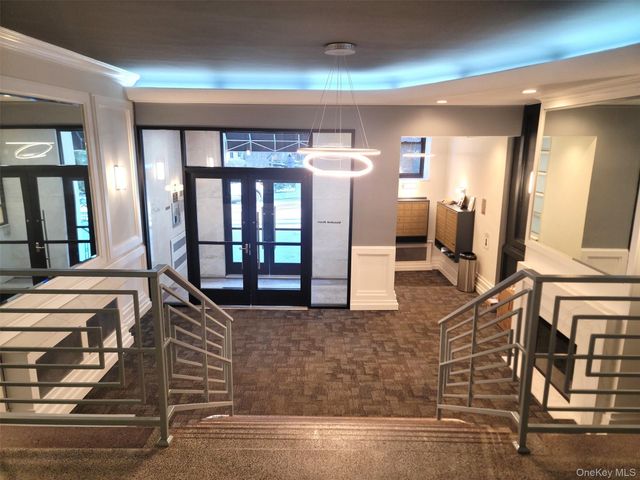 325 Main Street 5A, White Plains, NY 10601