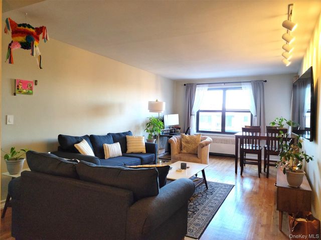 325 Main Street 5A, White Plains, NY 10601