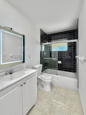 5263 Cresthaven Boulevard A, West Palm Beach, FL 33415