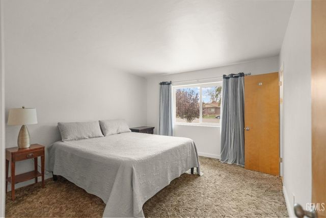 917 2nd Street, Taft, CA 93268