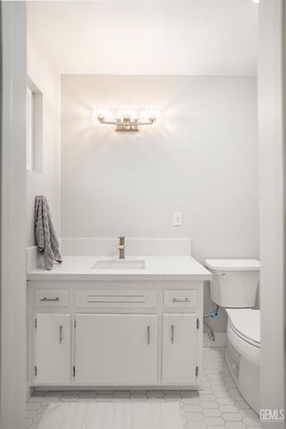 917 2nd Street, Taft, CA 93268