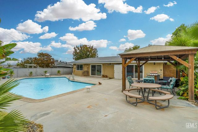 917 2nd Street, Taft, CA 93268