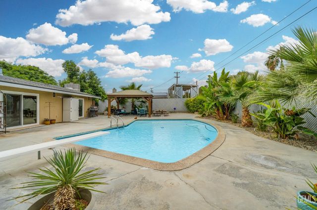 917 2nd Street, Taft, CA 93268