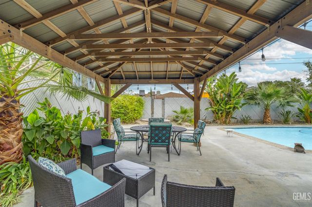 917 2nd Street, Taft, CA 93268