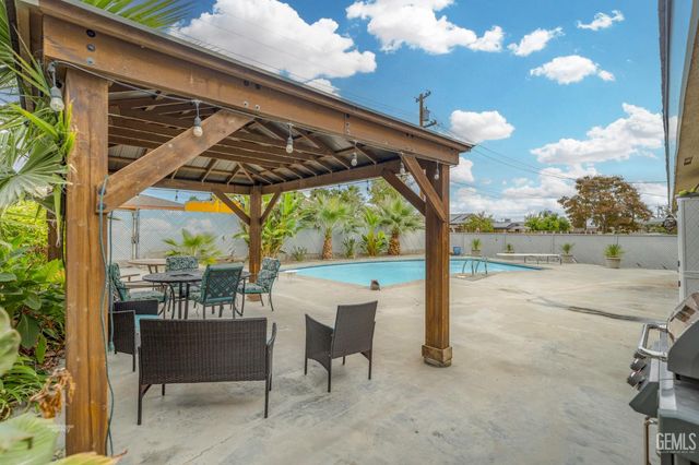 917 2nd Street, Taft, CA 93268