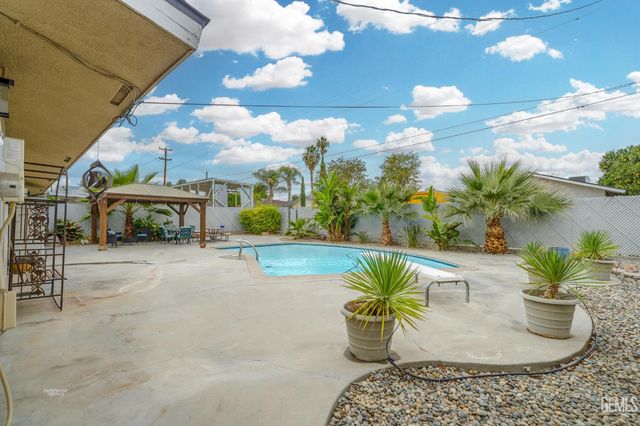 917 2nd Street, Taft, CA 93268