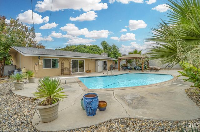 917 2nd Street, Taft, CA 93268