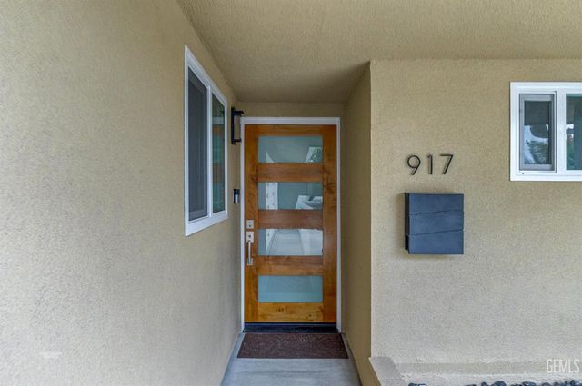 917 2nd Street, Taft, CA 93268