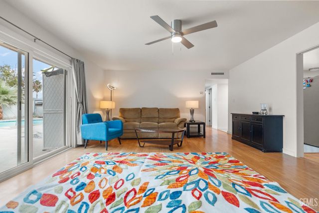 917 2nd Street, Taft, CA 93268