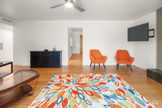 917 2nd Street, Taft, CA 93268