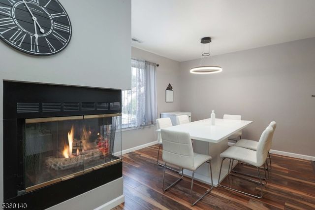 90 Farnham Sq 290, Sayreville Boro, NJ 08859