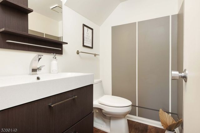 90 Farnham Sq 290, Sayreville Boro, NJ 08859