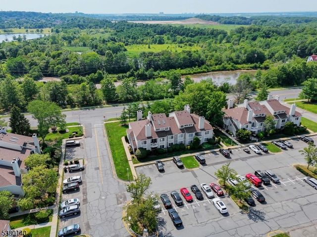 90 Farnham Sq 290, Sayreville Boro, NJ 08859