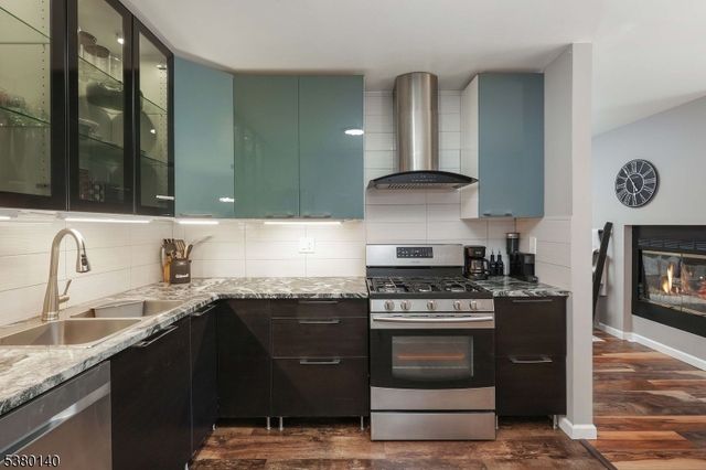 90 Farnham Sq 290, Sayreville Boro, NJ 08859