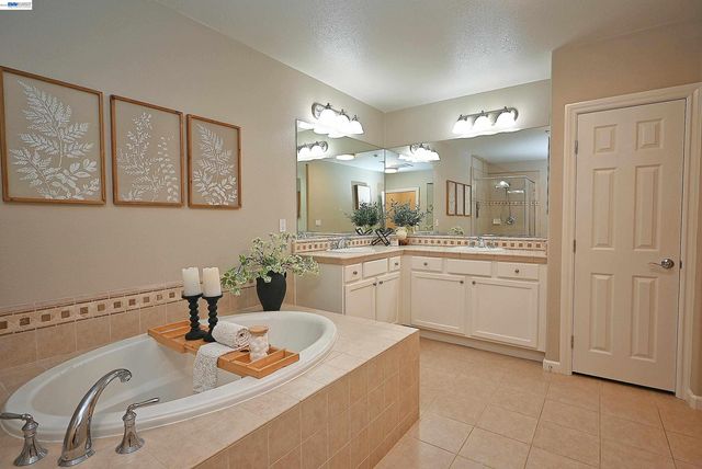 4739 Perugia St, Dublin, CA 94568