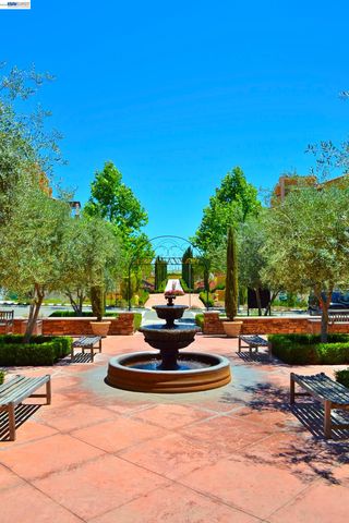 4739 Perugia St, Dublin, CA 94568