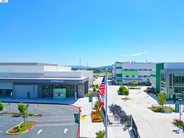 4739 Perugia St, Dublin, CA 94568