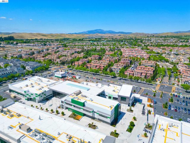 4739 Perugia St, Dublin, CA 94568