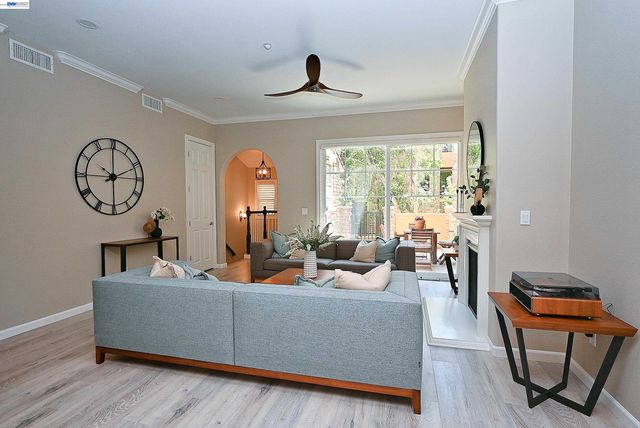 4739 Perugia St, Dublin, CA 94568