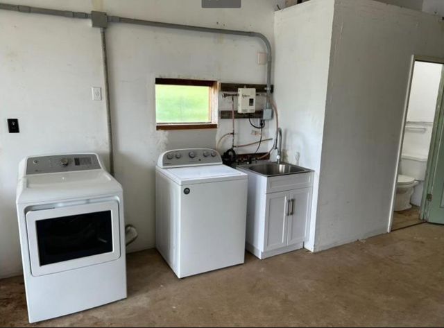 8133 West Old Emigrant Trl, Mountain Ranch, CA 95246